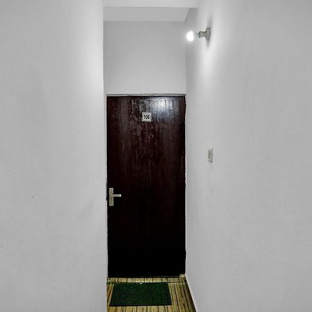 Отель Collection O Jps Near Pvr Vikaspuri Delhi Экстерьер фото